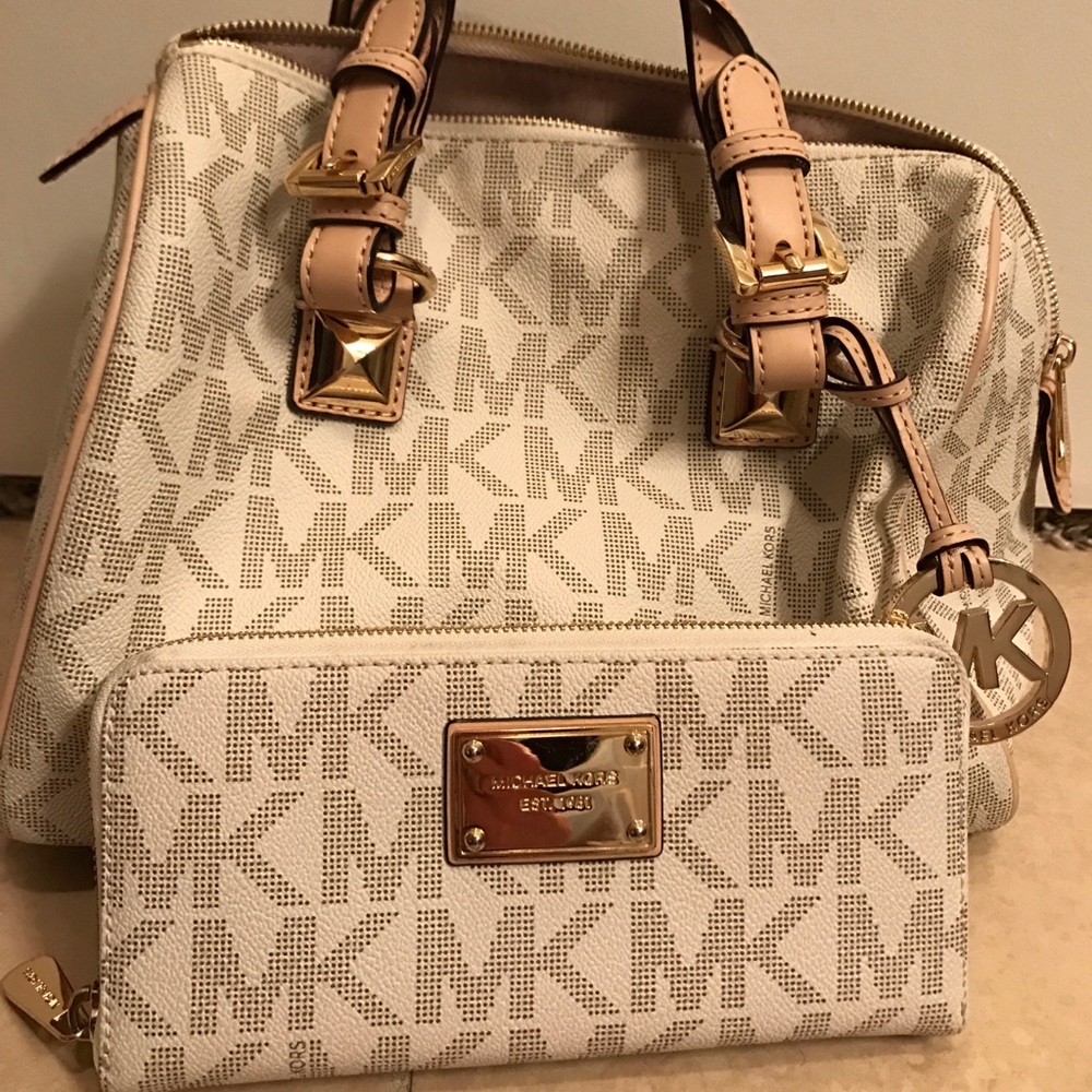 Michael Kors handbag and wallet - Picture 1 of 1